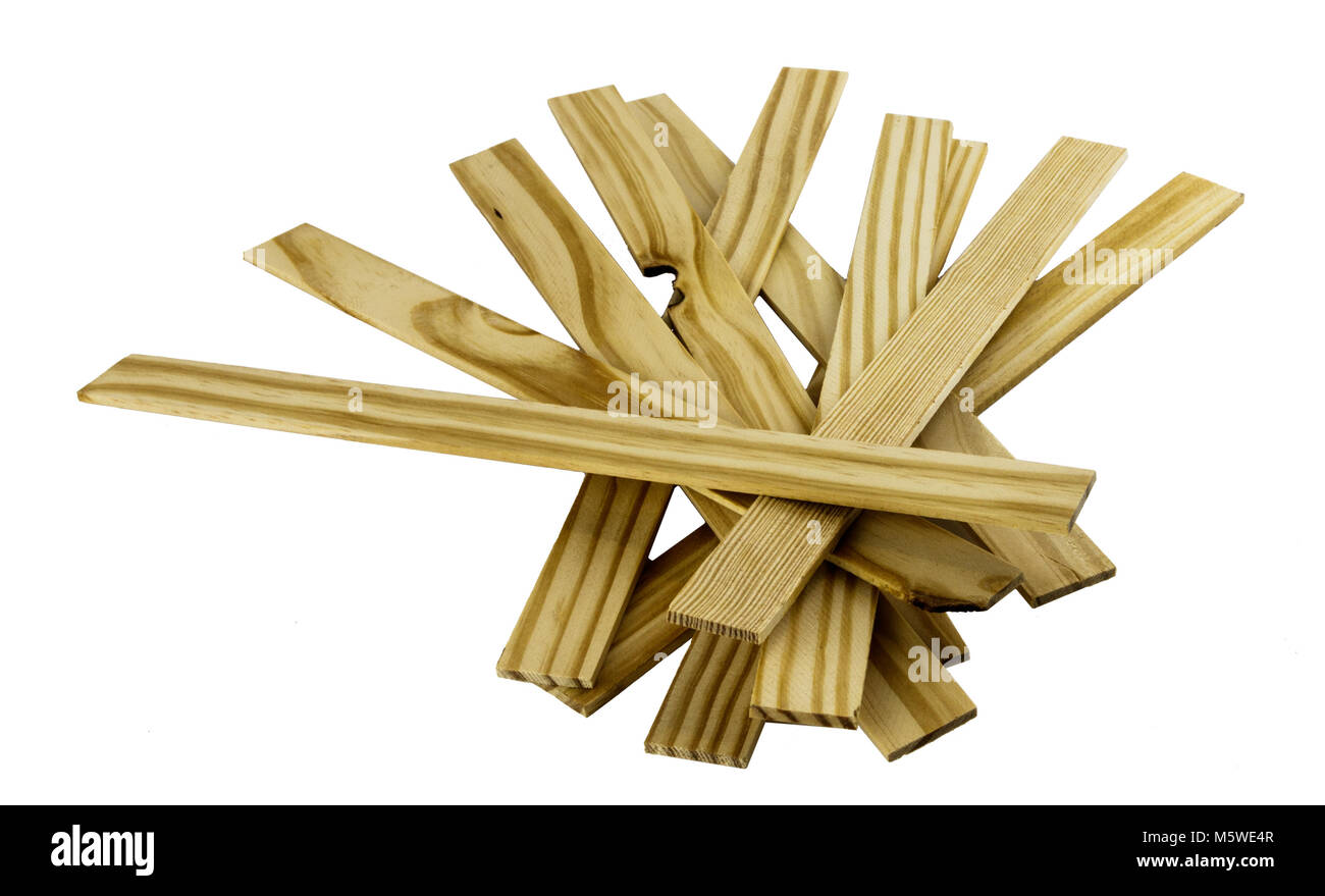 Stapel von Holz- Lack klebt auf einem weißen Hintergrund rühren Stockfoto
