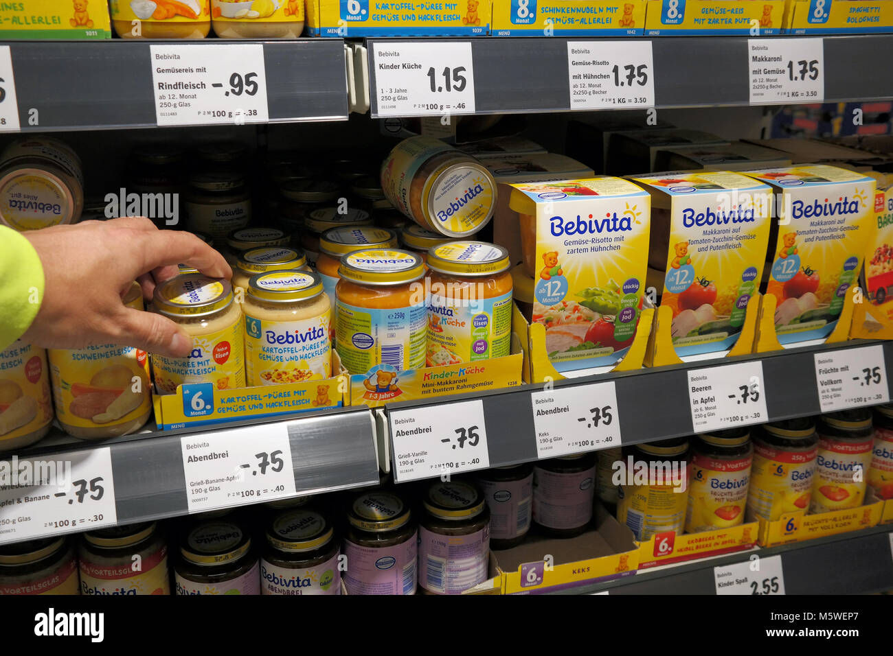 Marke bebivita Babynahrung in einem Store Stockfoto