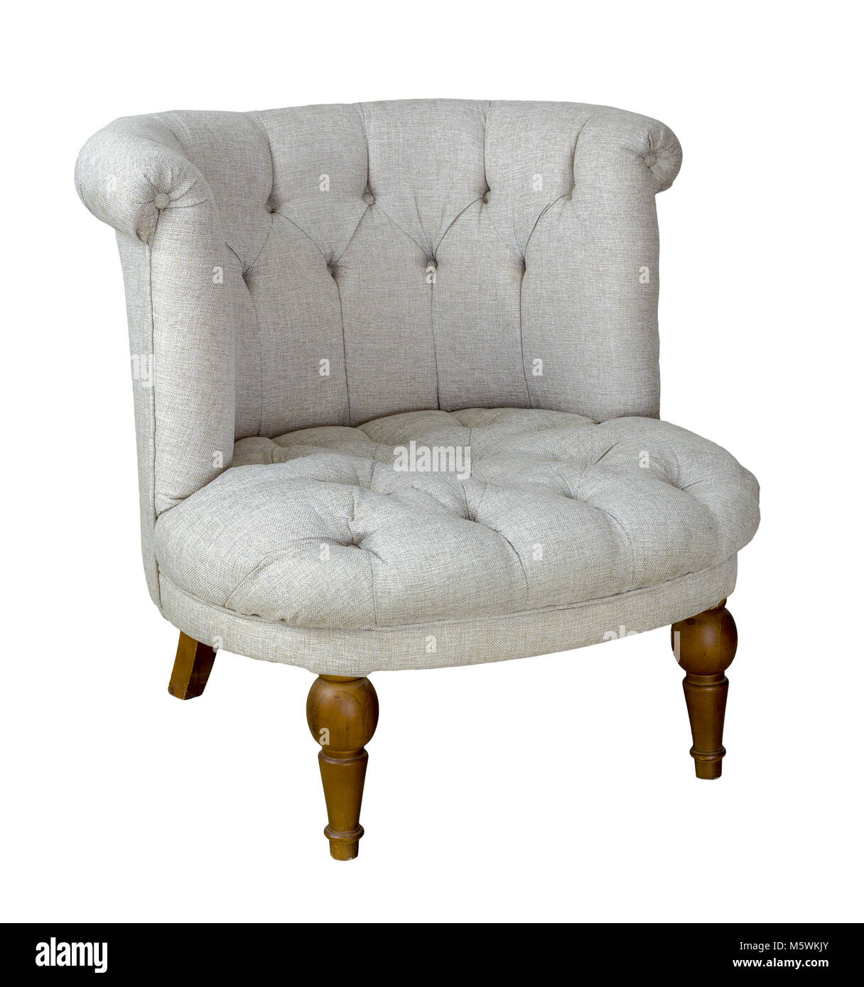 Vintage Möbeln: Französisch grau Clubsessel mit hölzernen Beinen auf weißem Hintergrund einschließlich freistellungspfad isoliert Stockfoto