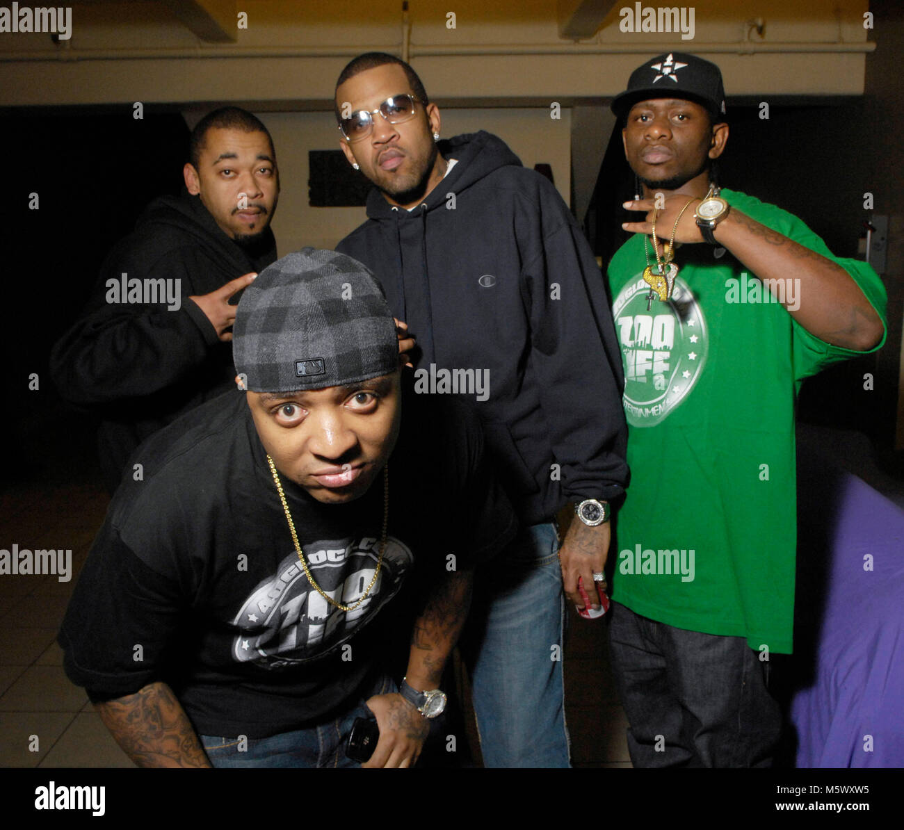 Dorf Buh 40 Glocc Lloyd Banks Und Sun Tage Der G Unit Backstage Bei Jimmy Kimmel Am 18 November 2009 In Hollywood Kalifornien Stockfotografie Alamy