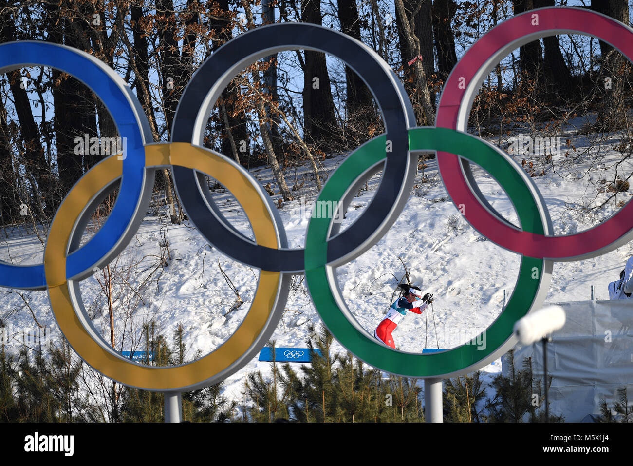 Marit BJOERGEN (NOR), hinter den Olympischen Ringen, Aktion, Langlauf, Damen 30 km Massenstart Klassisch, Skilanglauf, 30 km klassisch Massenstart der Frauen, Alpensia Langlauf Center am 25.02.2018. Olympische Winterspiele 2018, vom 09.02. - 25.02.2018 in PyeongChang/Suedkorea. | Verwendung weltweit Stockfoto