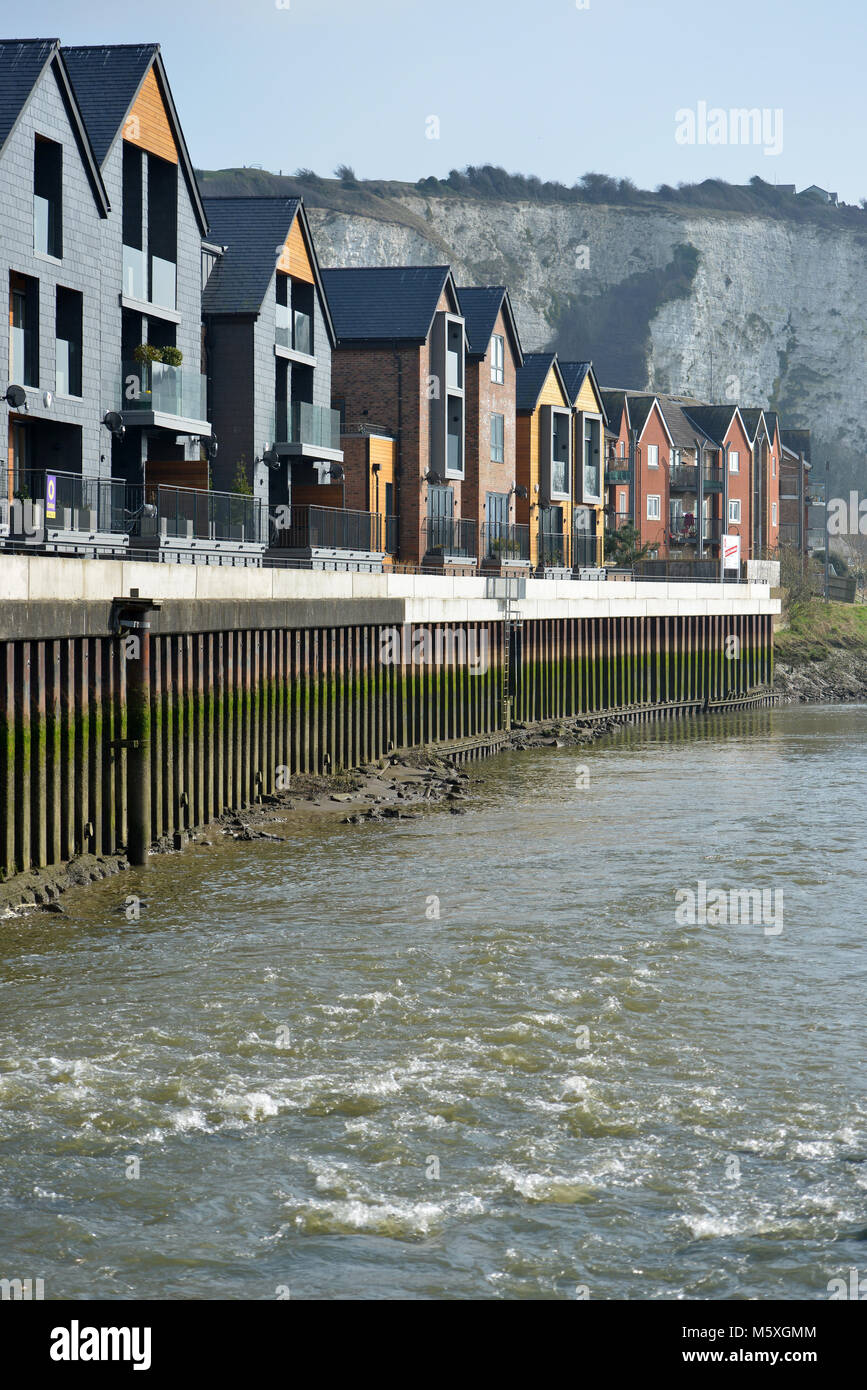 Neue riverside Gehäuse im Chandlers Wharf, Lewes, East Sussex Stockfoto