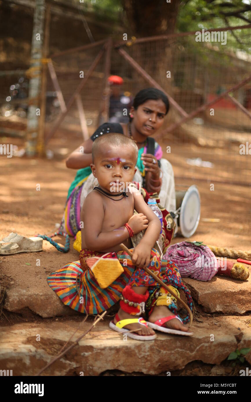 Kinder von Kerala, genießen Sie Ihr Leben, mit Freunden. onam glückliche Kinder Stockfoto