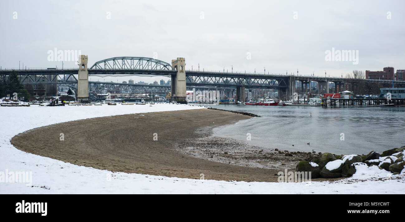 Die burrard Brücke im Winter Stockfoto