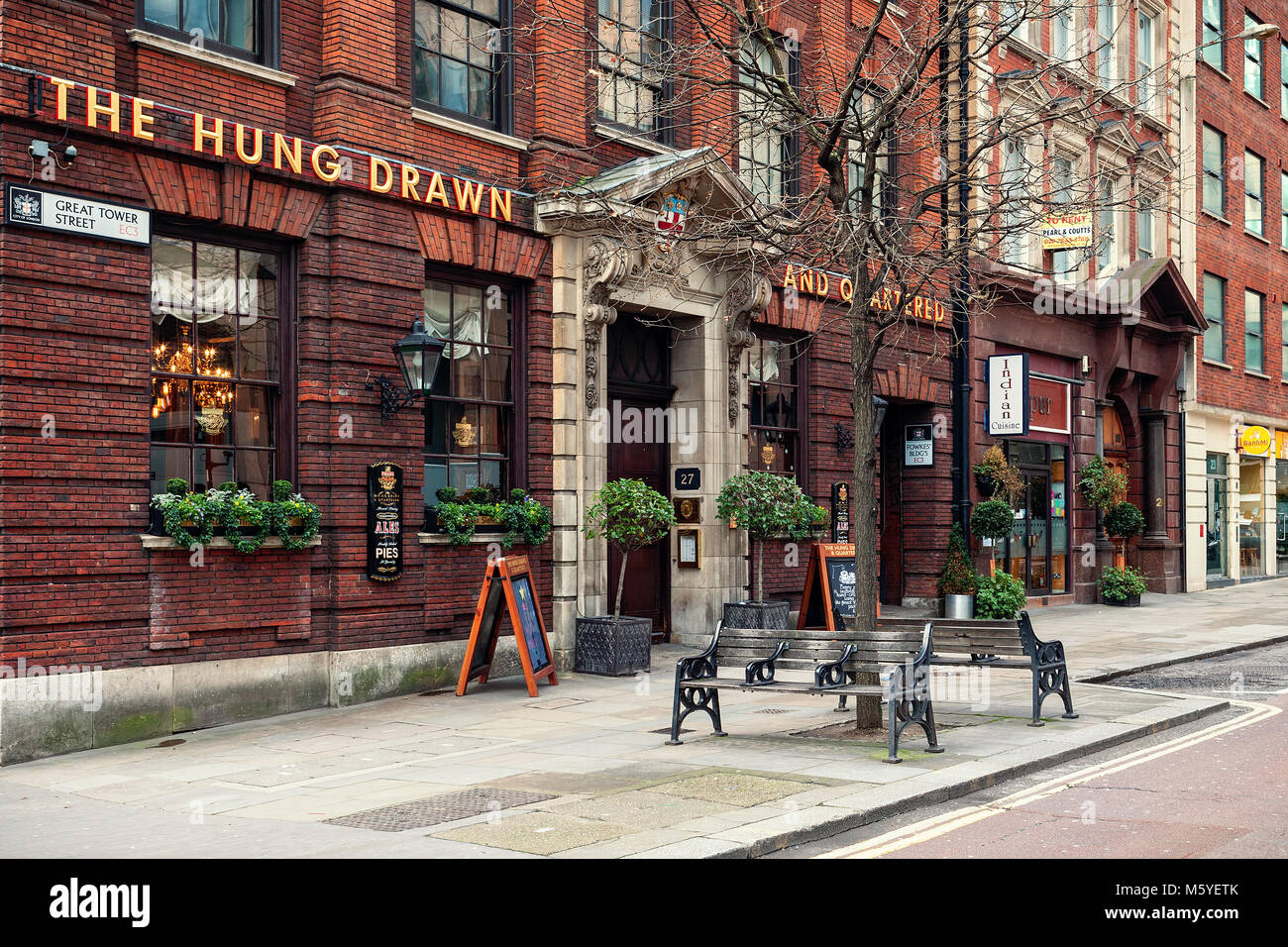 Die berühmten historischen Hung gezeichnet und geviertelt Pub in London, UK. Stockfoto