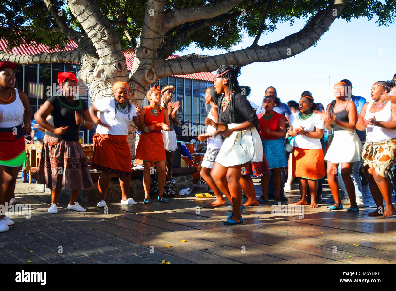 Live Musik und Tanz in der Victoria & Alfred Waterfront in Kapstadt, Western Cape, Südafrika Stockfoto