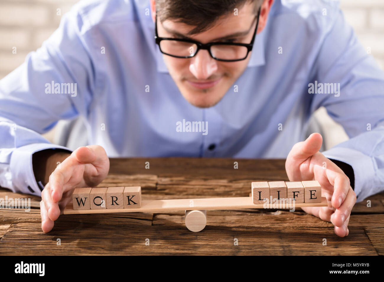 Nahaufnahme von einer Person Finger Schutz Work Life Balance Stockfoto