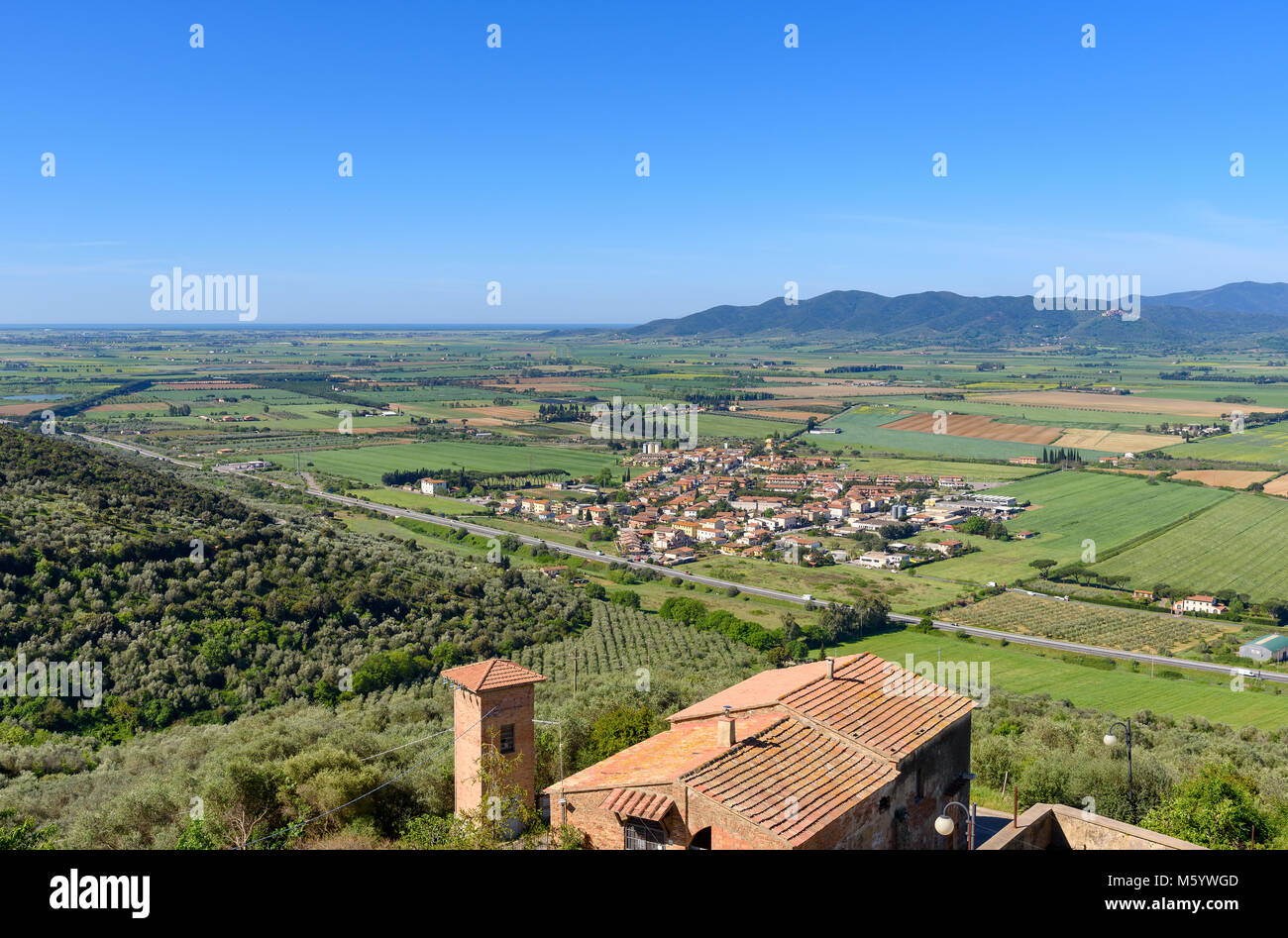 Panoramablick von der Stadt Montepescali, der Terrasse der Maremma, Toskana, Italien Stockfoto