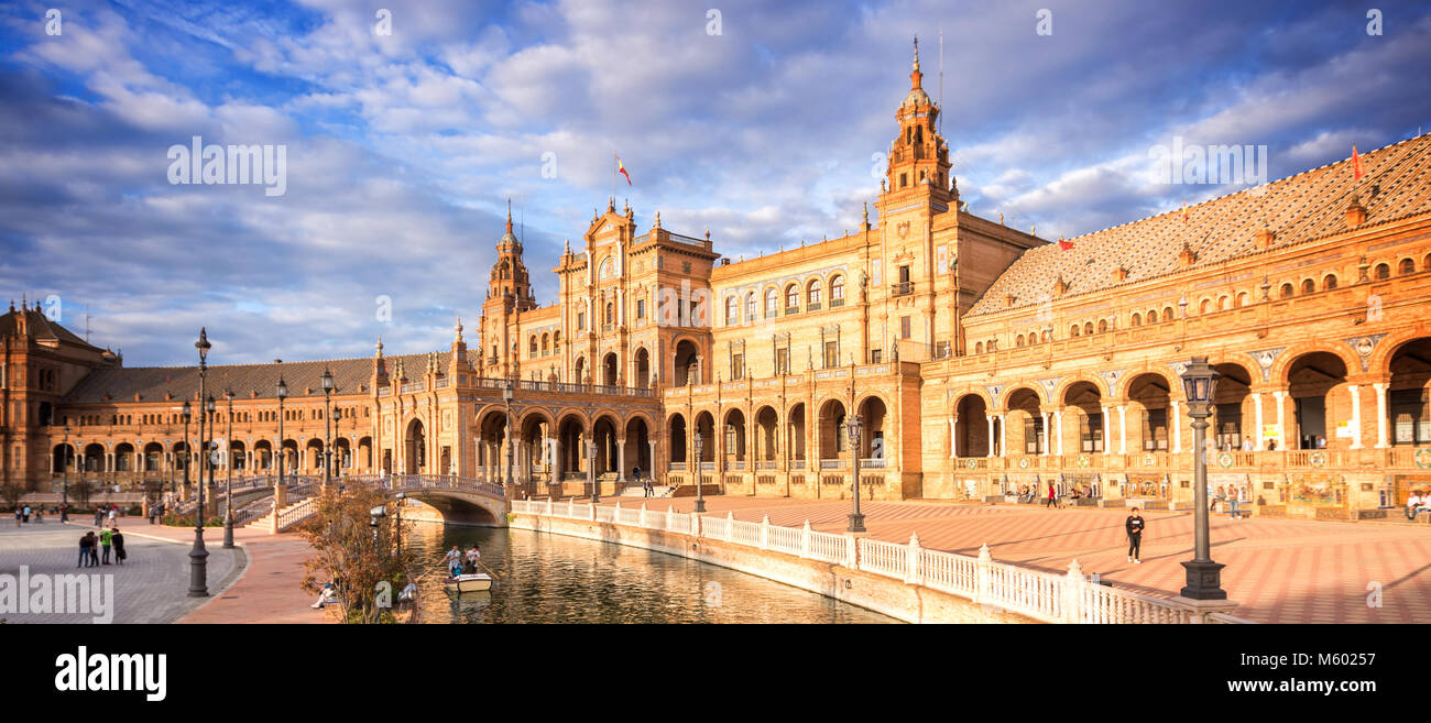 Plaza de Espana (Spanien Platz) in Sevilla, Andalusien Stockfoto