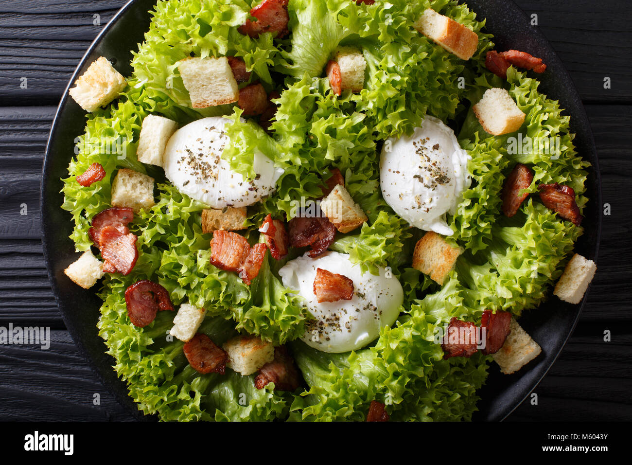 Hausgemachter Salat Lyonnaise Stockfotos und -bilder Kaufen - Alamy