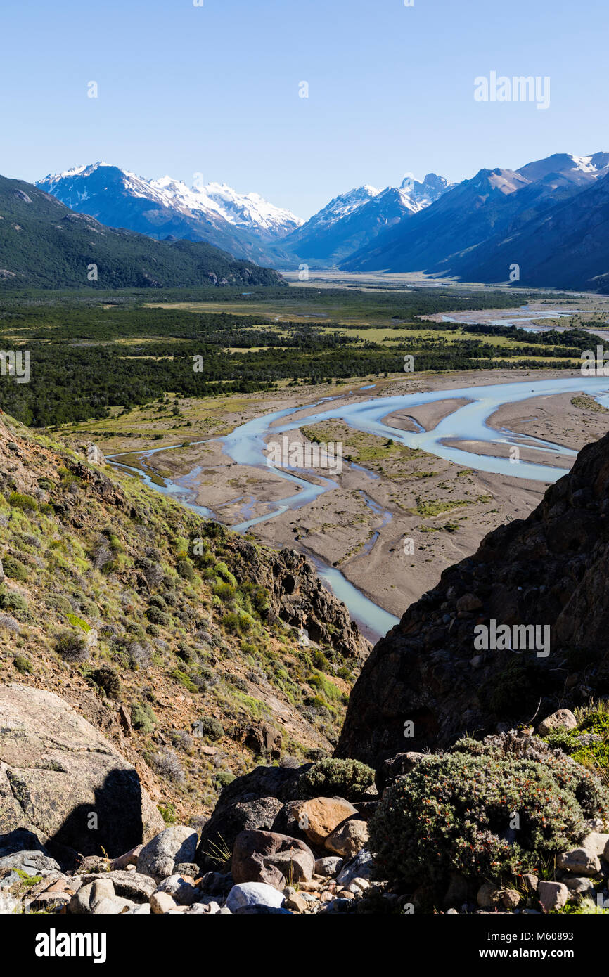 Rio del Vueltas & Cordon Kappe Blanca Bergen nördlich von El Chaltén, Patagonien, Argentinien Stockfoto