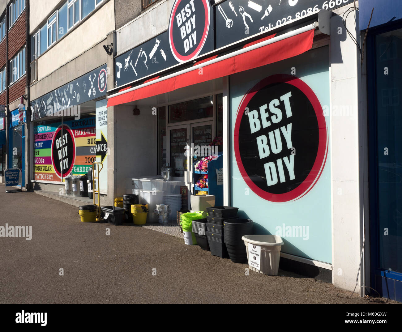 Am besten kauft Hard- und Haushalt Store, Wasser Lane, Totton, Hampshire, England, Großbritannien Stockfoto