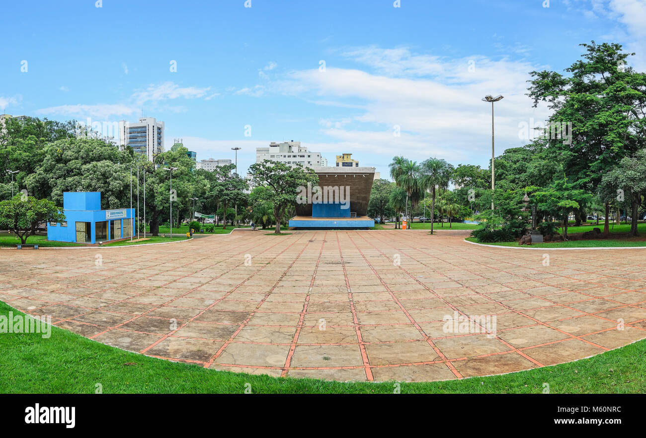 Campo Grande, Brasilien - 24. Februar 2018: Praça da Republica Square in der Innenstadt der Stadt. Platz mit Bühne für Präsentationen und Erholung Stockfoto