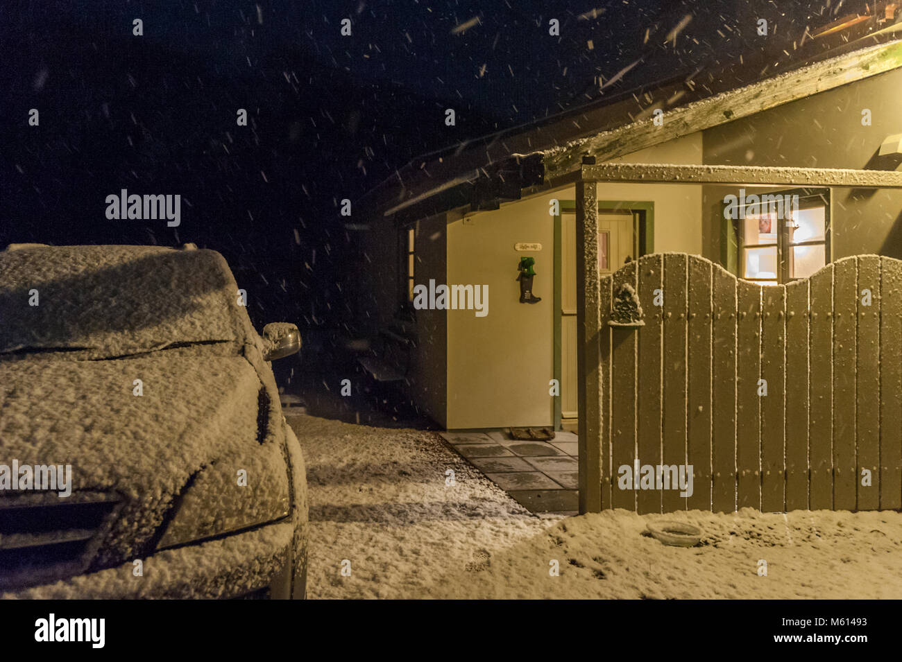Ballydehob, Irland. 27 Feb, 2018. Die "Bestie aus dem Osten' die ersten echten Schneefall in West Cork, Irland seit 2010 produziert hat. Der Schnee wird morgen zu fallen, nach dem Sturm Emma mehr winterliche Bedingungen in die Region bringen wird. Credit: Andy Gibson/Alamy Leben Nachrichten. Stockfoto