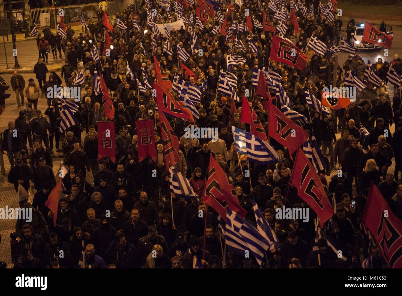 Anhänger der Griechischen Chrysi Avgi (Golden Dawn), rechtsextremen nationalistischen Partei, im März in Athen. 03.02.2018 | Verwendung weltweit Stockfoto