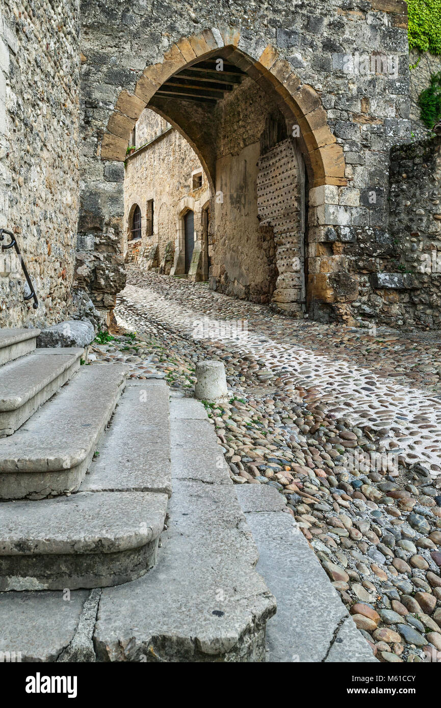Gatewai, Pérouges, Frankreich Stockfoto