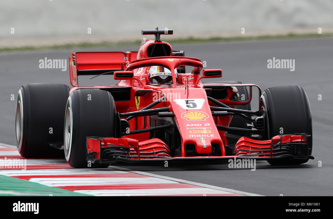Ferrari's Sebastian Vettel bei Tag zwei Der Vorsaison-testprogramm auf dem Circuit de Barcelona-Catalunya, Barcelona. PRESS ASSOCIATION Foto. Bild Datum: Dienstag, 27. Februar 2018. Siehe PA Geschichte AUTO Barcelona. Photo Credit: Tim Goode/PA-Kabel. Einschränkungen: Nur für den redaktionellen Gebrauch bestimmt. Kommerzielle Nutzung mit vorheriger Zustimmung von Teams. Stockfoto