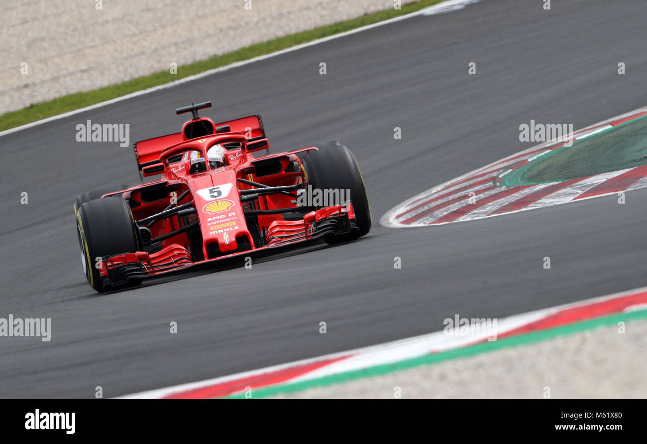Ferrari's Sebastian Vettel bei Tag zwei Der Vorsaison-testprogramm auf dem Circuit de Barcelona-Catalunya, Barcelona. PRESS ASSOCIATION Foto. Bild Datum: Dienstag, 27. Februar 2018. Siehe PA Geschichte AUTO Barcelona. Photo Credit: Tim Goode/PA-Kabel. Einschränkungen: Nur für den redaktionellen Gebrauch bestimmt. Kommerzielle Nutzung mit vorheriger Zustimmung von Teams. Stockfoto