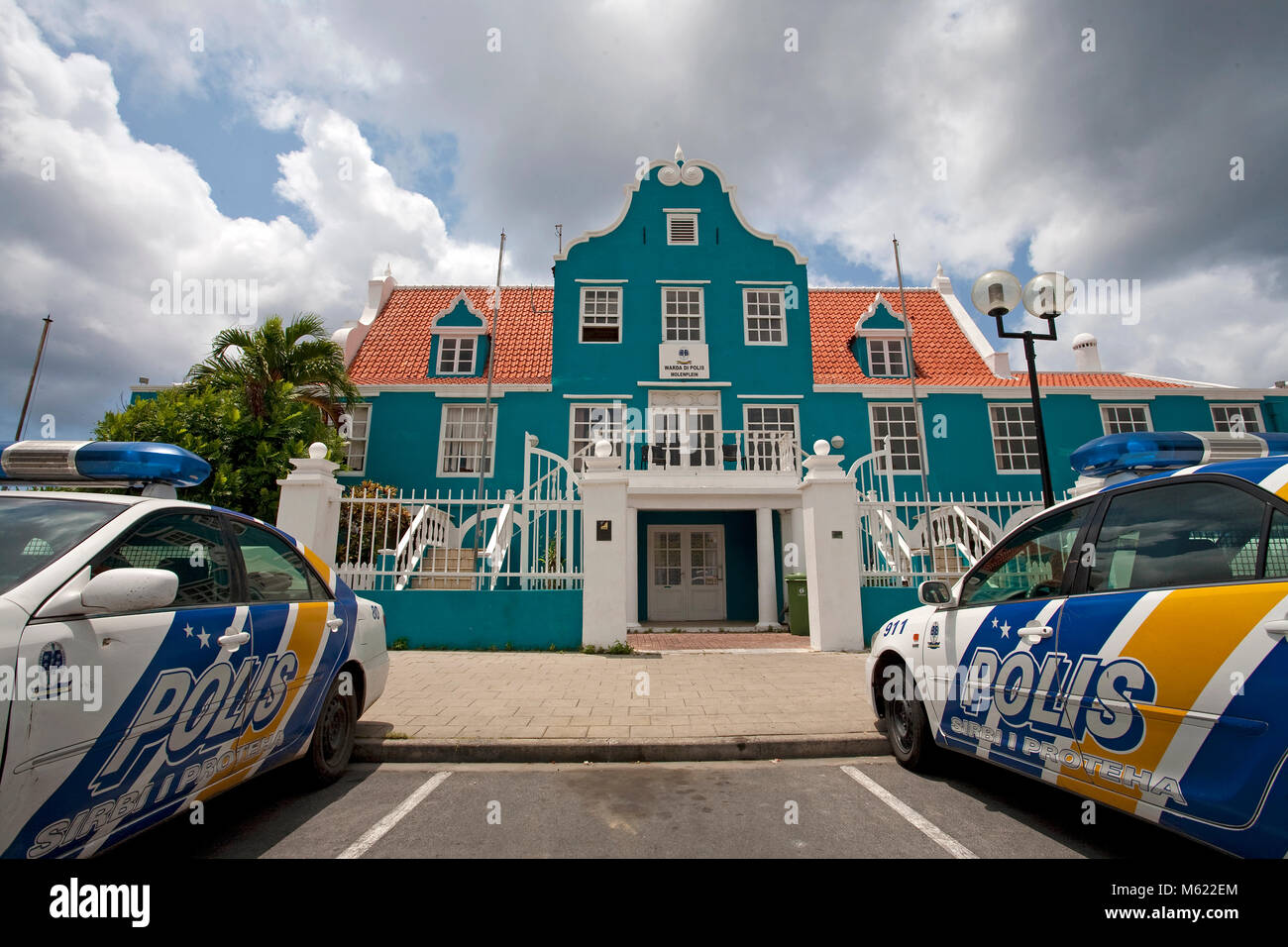 Polizeistation, typische historische Gebäude, Niederlande - karibische Kolonialstil, Punda Bezirk, Willemstad, Curacao, Niederländische Antillen, Karibik Stockfoto