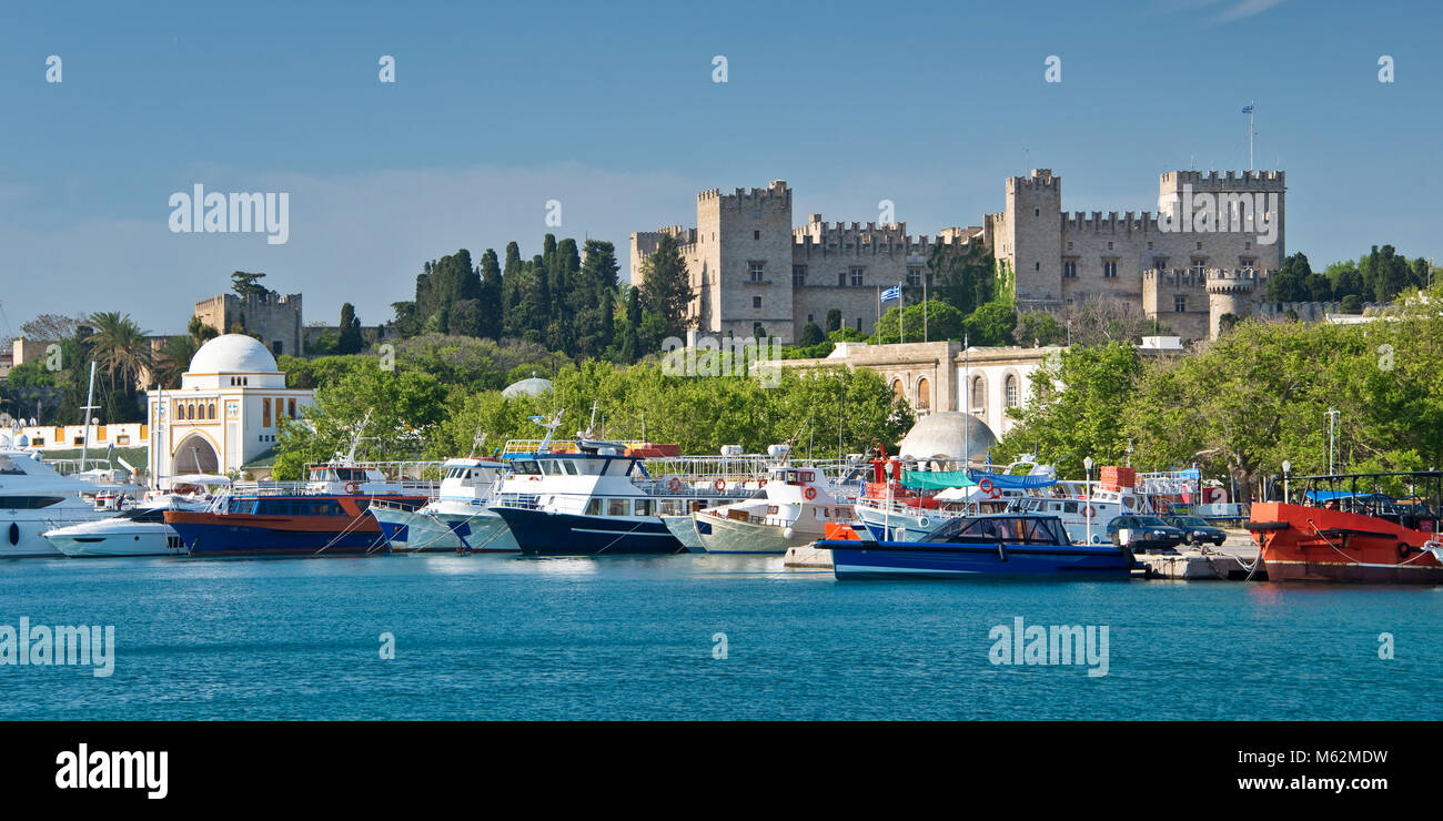 Der Hafen von Rhodos, Dodekanes, Griechenland Stockfoto