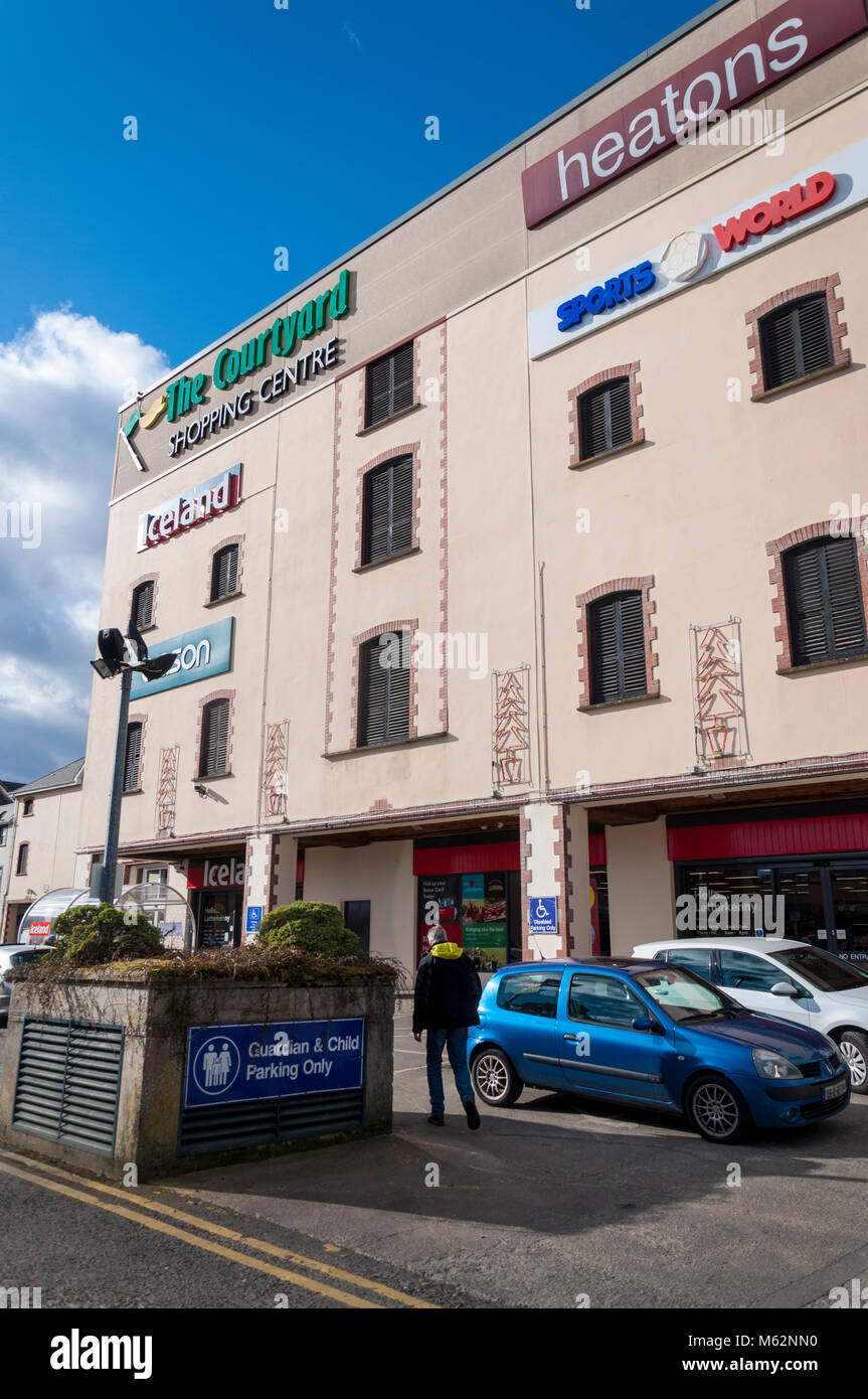 Der Innenhof Einkaufszentrum in Letterkenny, County Donegal, Irland Stockfoto