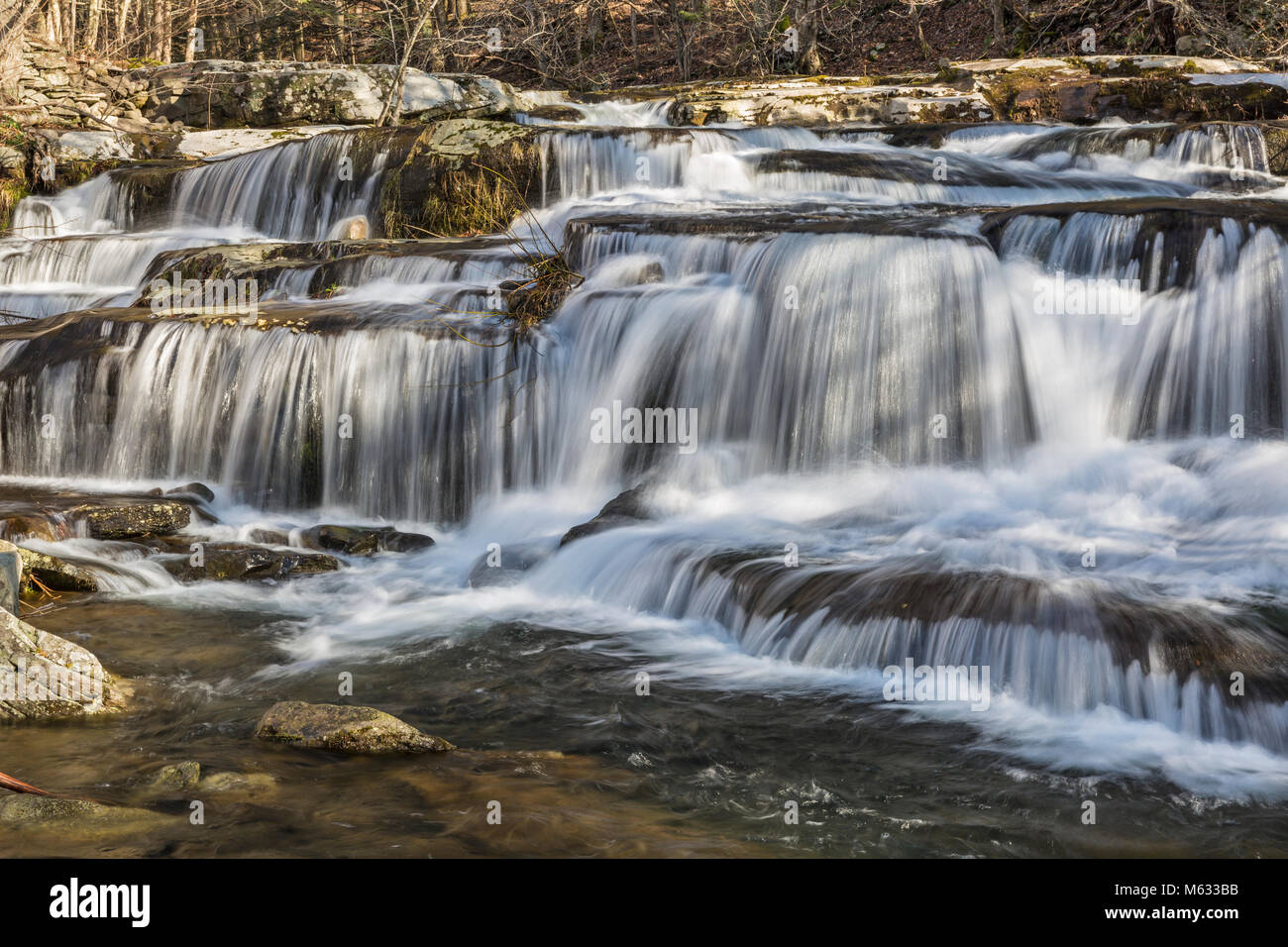 Einer mehrstufigen Wasserfällen auf steinigen Nelke Creek in Greene Land in den Catskill Mountains in Edgewood, New York Stockfoto