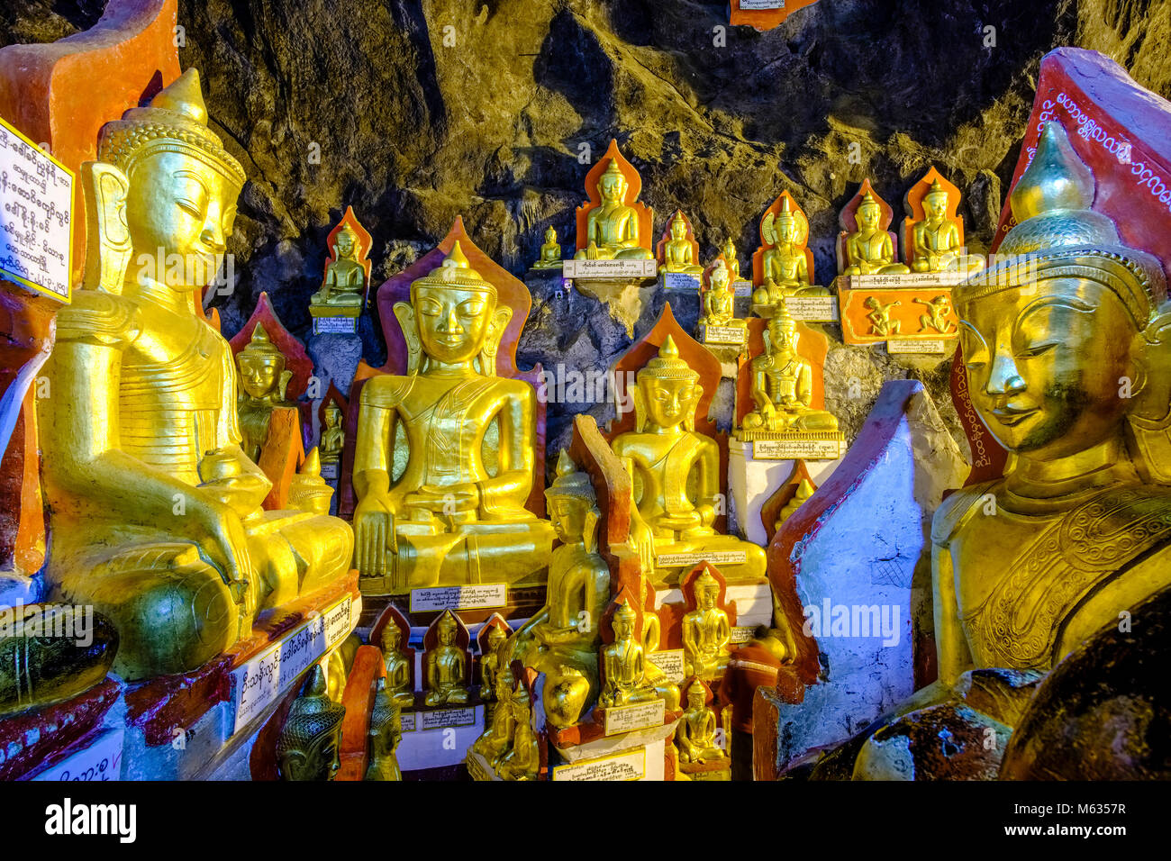 Mehr als 8000 kleinen und großen goldenen Buddha Statuen sind in den Pindaya Shwe Umin Höhle gelegt Stockfoto