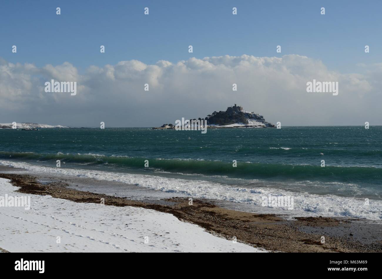 St Michael's Mount, Cornwall, UK. 28. Februar, 2018. "Das Tier aus dem Osten' hits St Michael's Mount, Marazion, Cornwall Credit: Lucy Piper/Alamy leben Nachrichten Stockfoto