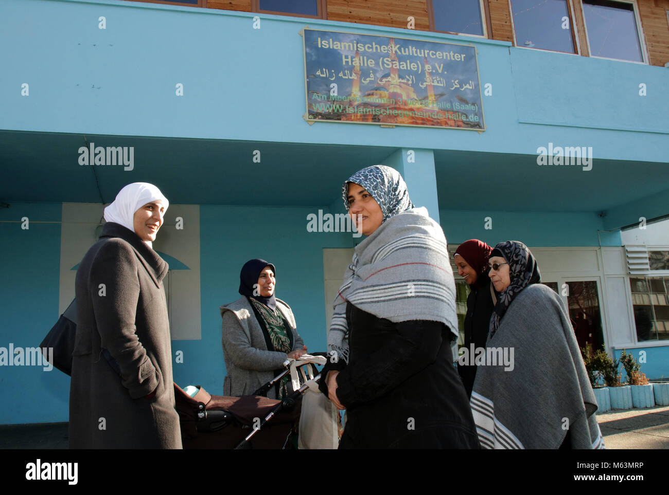 14 Februar 2018 Deutschland Halle Muslimische Frauen Stehen