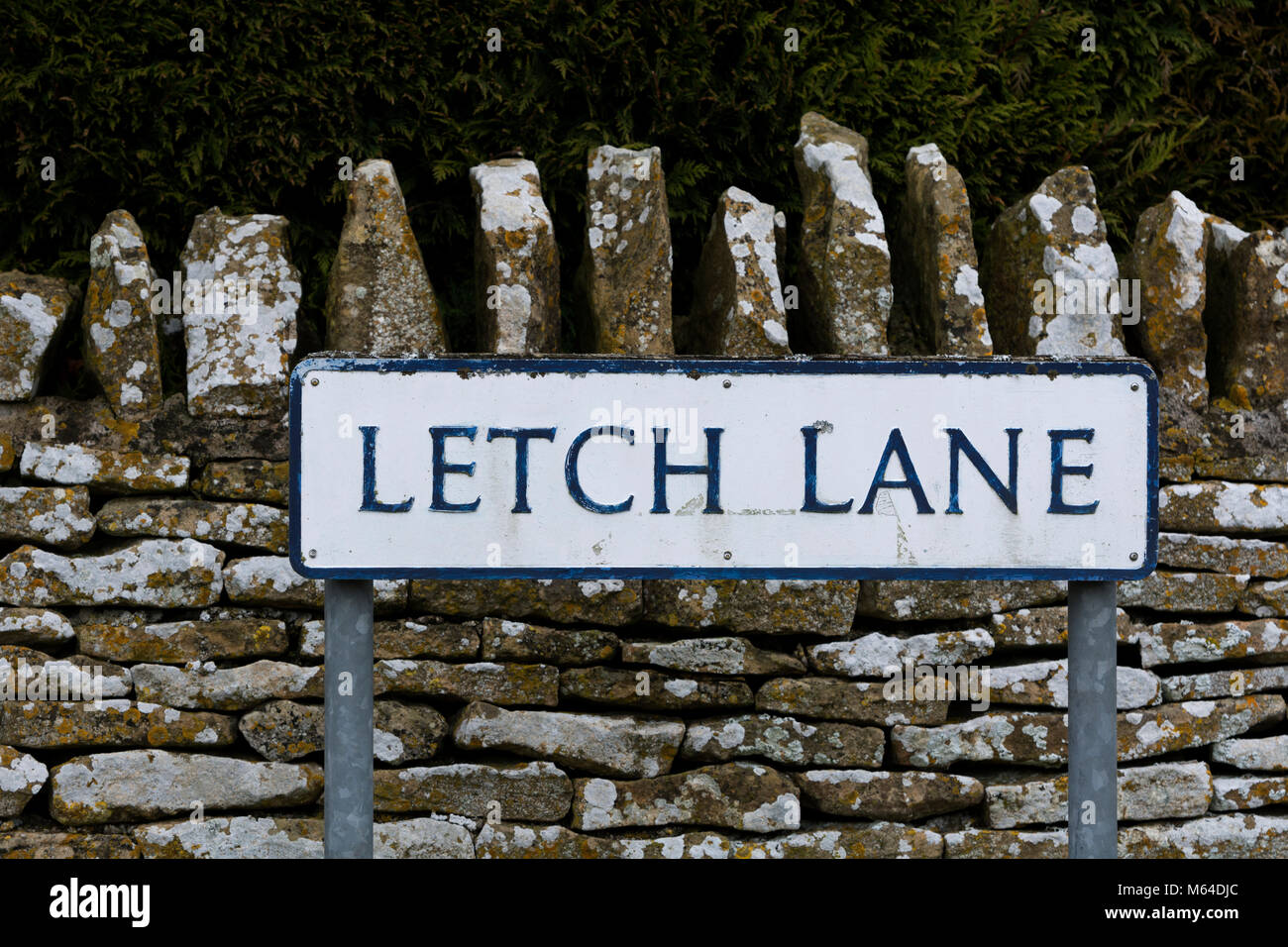 Lustmolch Lane unterzeichnen, Bourton-on-the Water, Gloucestershire, England, Großbritannien Stockfoto