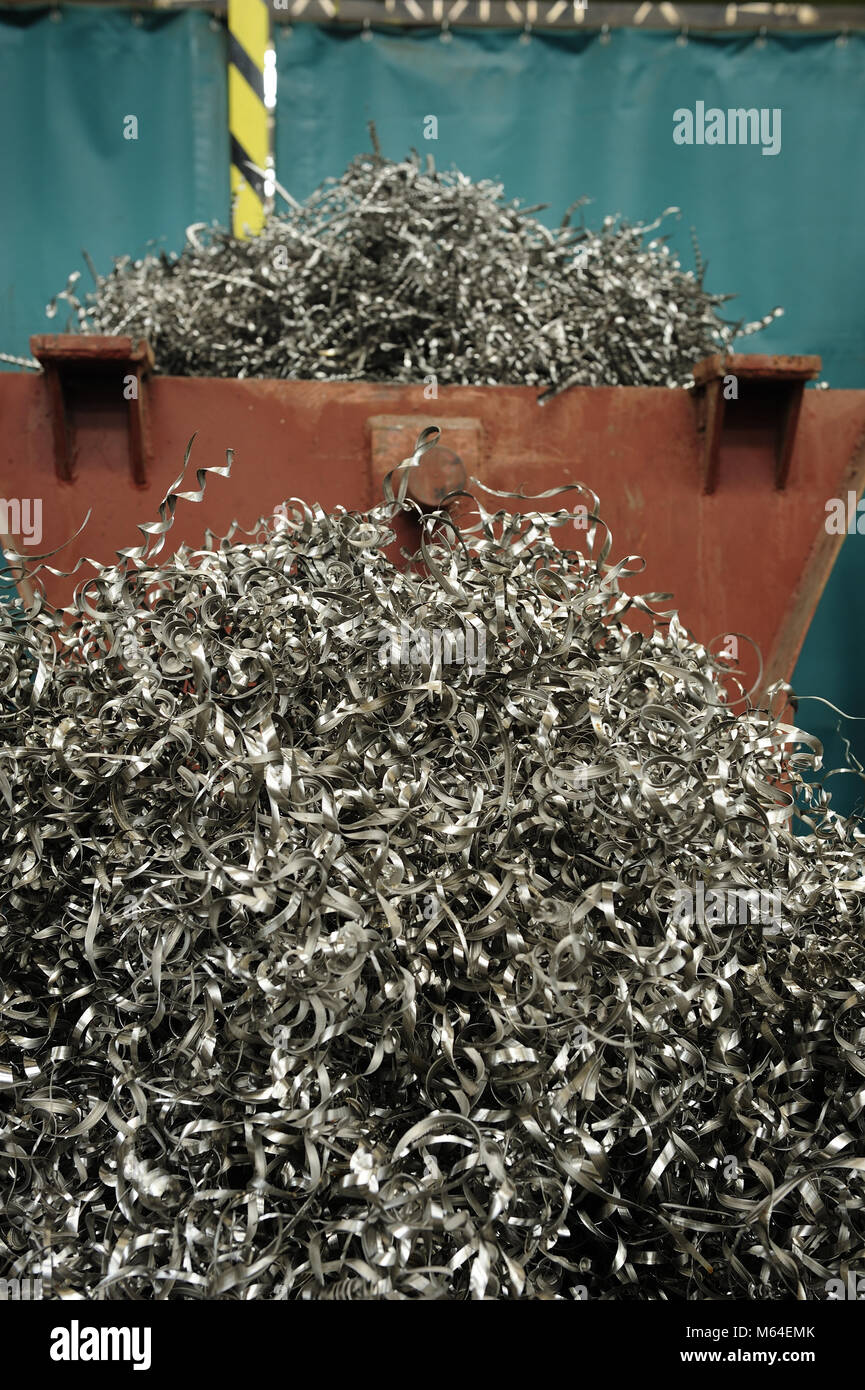 Schrott, Metall, Verwertung, Metalle, Rohstoffe, sekundär, Fabrik, Abfall, Trennung, Behälter, Industrie, Fabrik, Produktion, Müllschatz Stockfoto