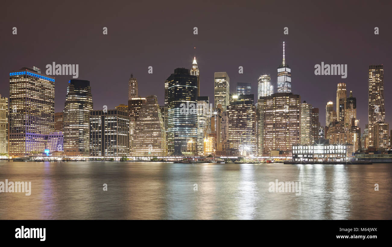 Manhattan Skyline bei Nacht, New York City, USA. Stockfoto