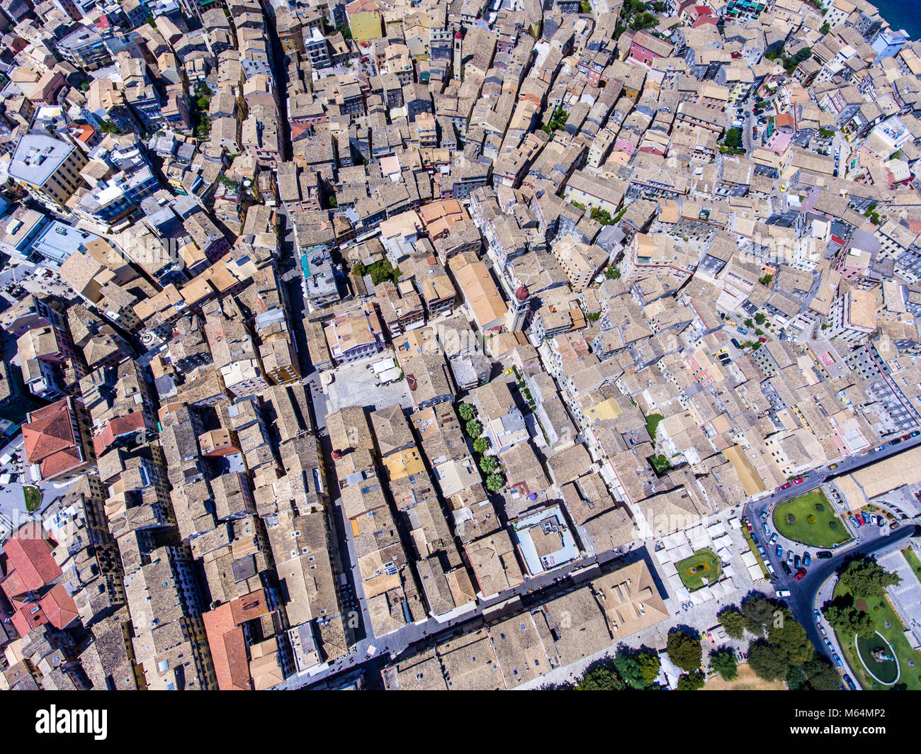 Die Straße von Korfu Stadt von oben. In einem alten venezianischen Architektur beeinflusst. Insel Korfu, Griechenland. Stockfoto