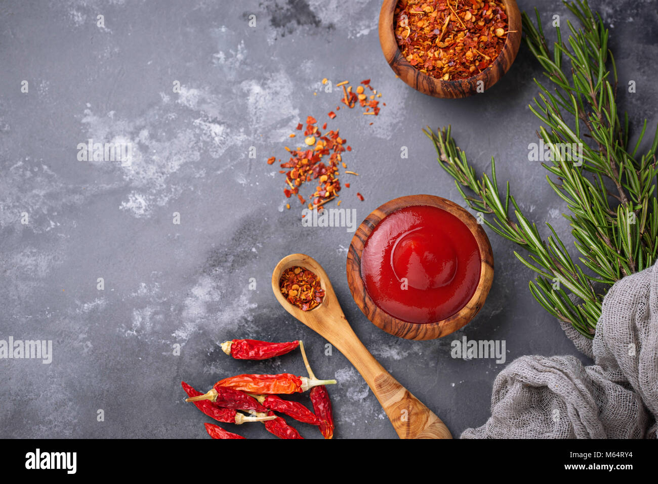 Chili Sauce mit getrockneten Paprika Stockfoto