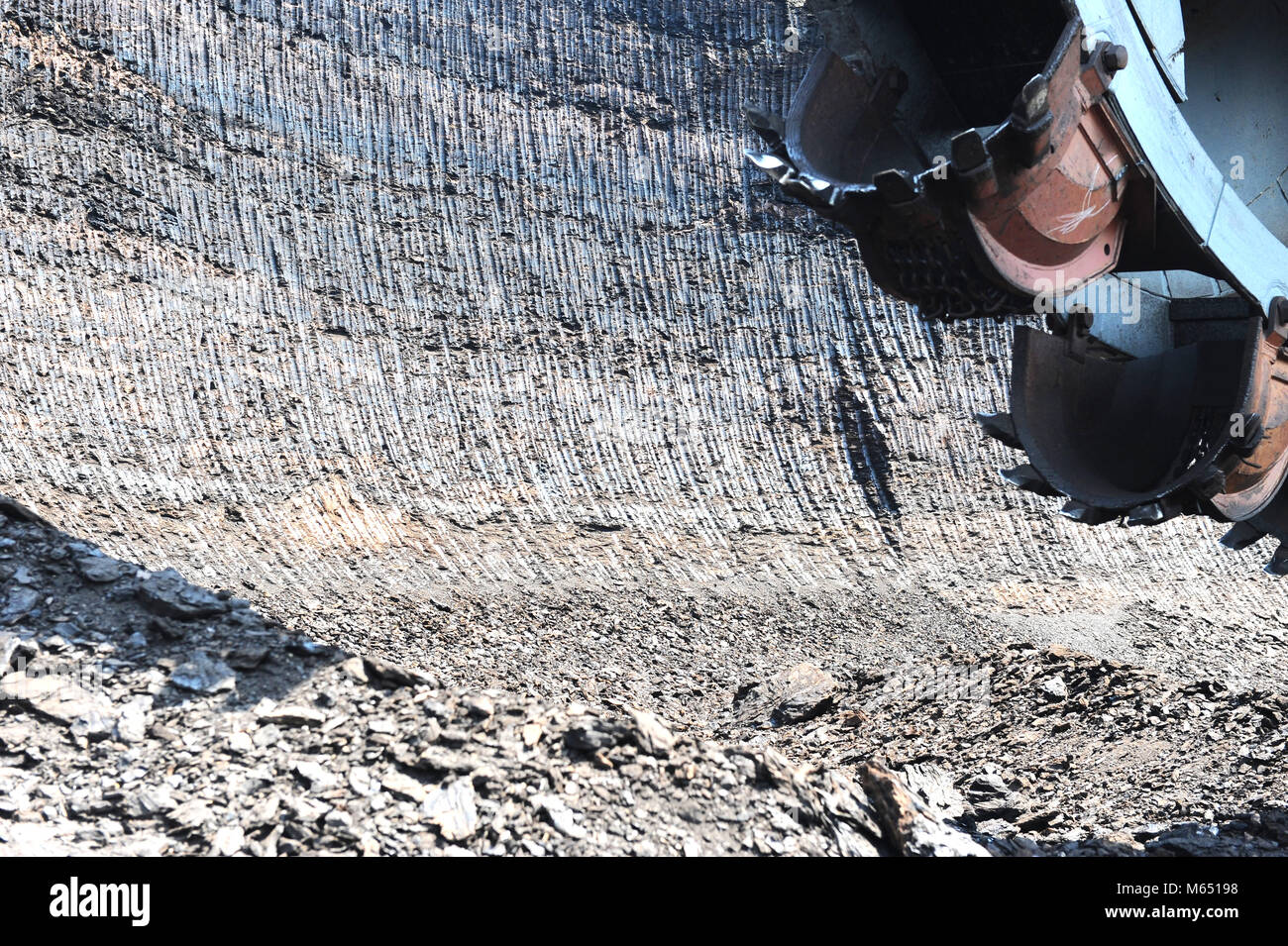 Blick auf große Oberfläche Coal Mine an einem sonnigen Tag Stockfoto