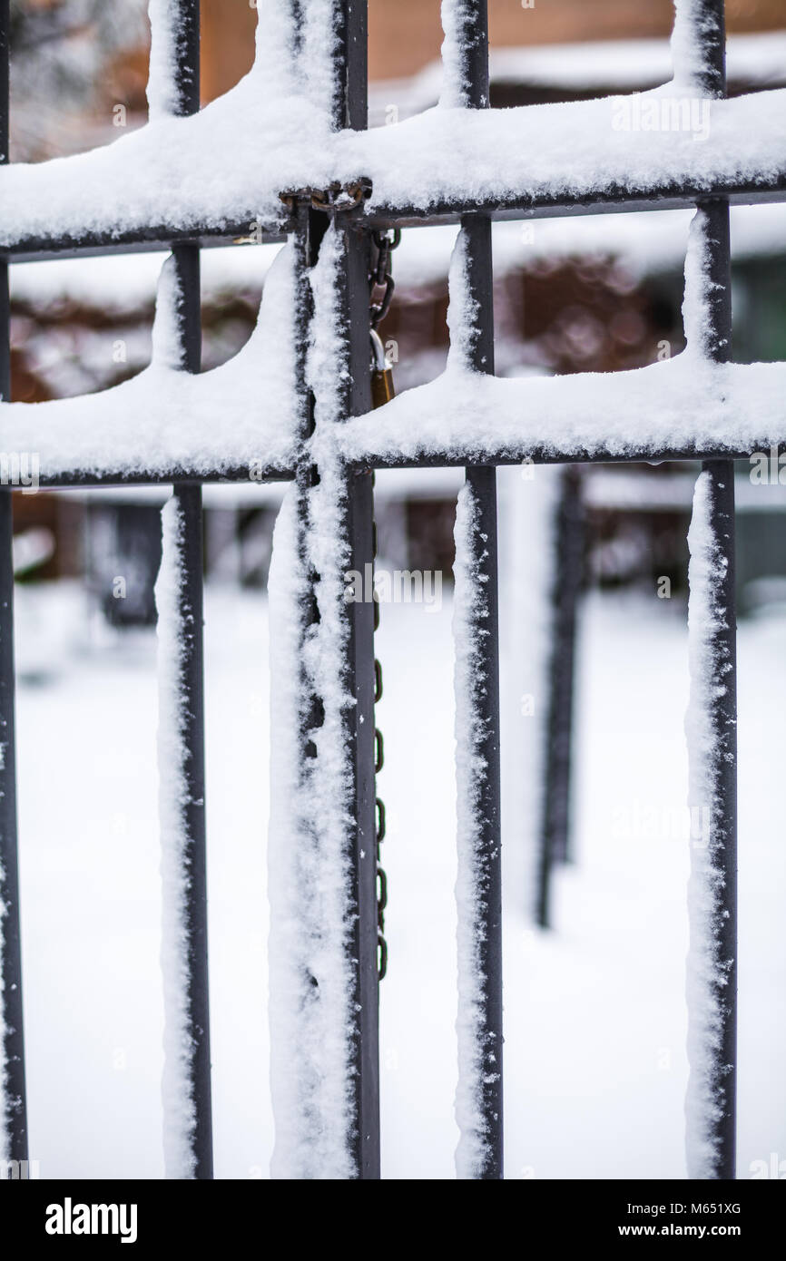 Ein schöner Tag von Schnee in Rom, Italien, 26. Februar 2018: einen schönen Blick auf das Kolosseum unter dem Schnee Stockfoto