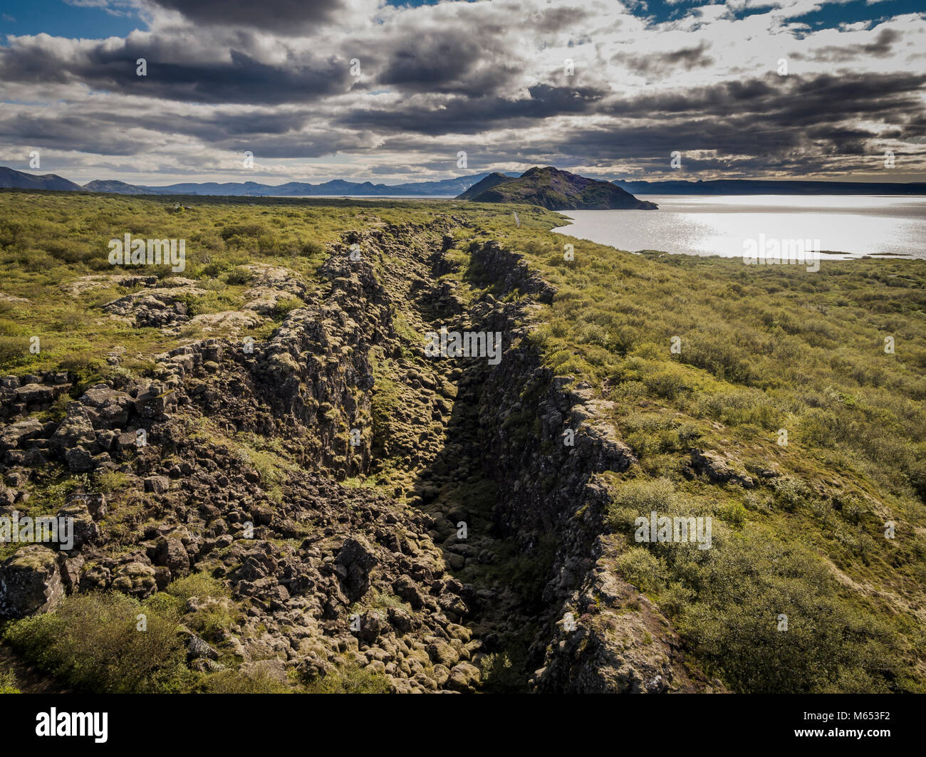 Almannagja riss. Thingvellir National Park, ein UNESCO-Weltkulturerbe, Island. Stockfoto