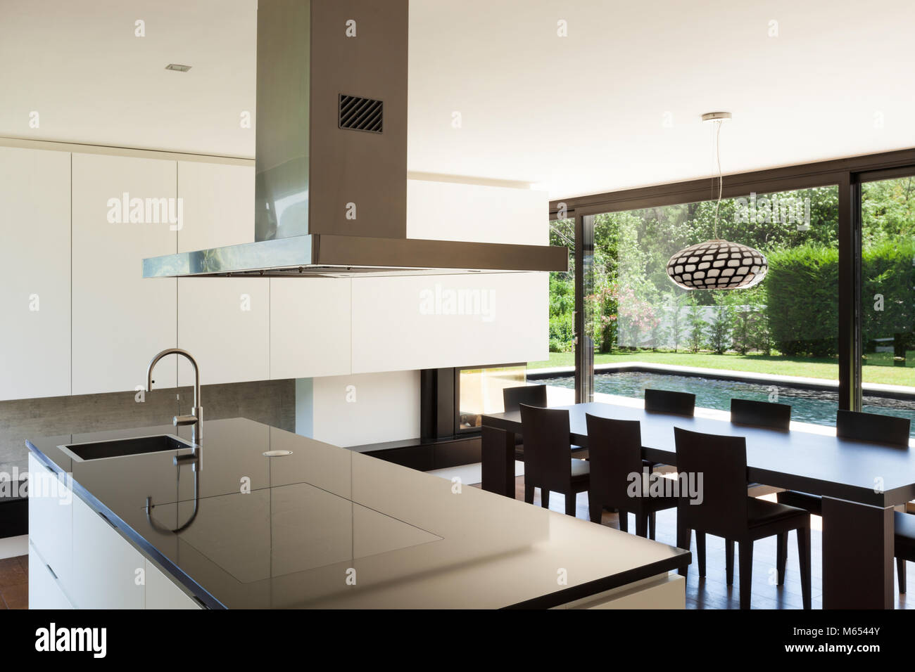 Moderne Villa, Interieur, schöne Küche Stockfoto