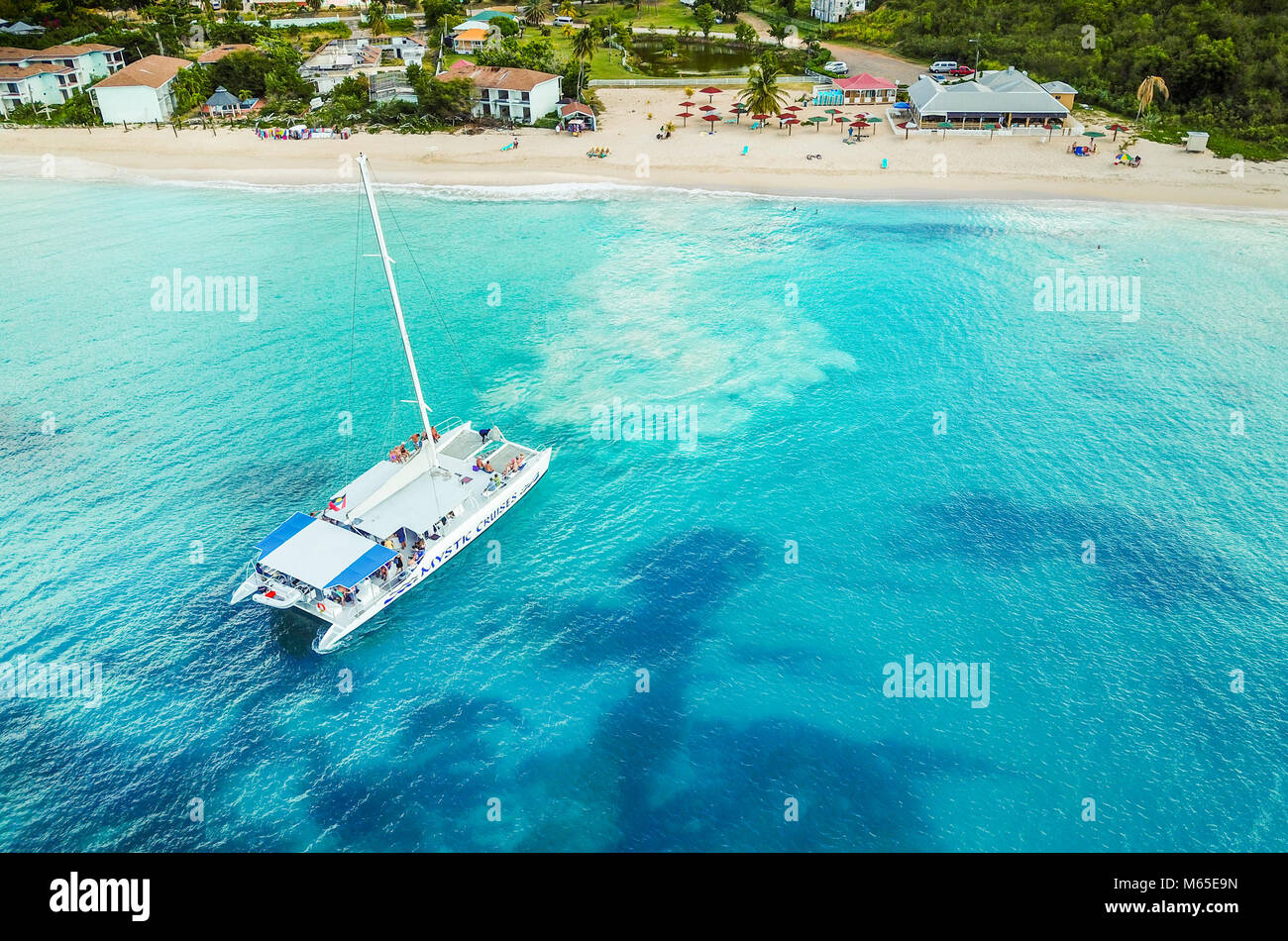 Mystic Kreuzfahrten touristische Katamaran, Turner's Restaurant, Turner's Beach, Picarts Bay, Antigua Stockfoto