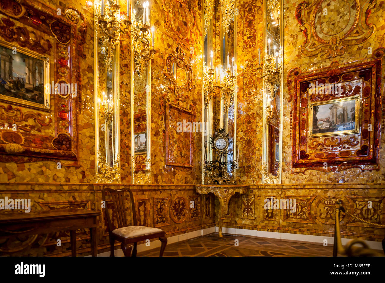 Bernsteinzimmer in Catherine's Palace. St. Petersburg, Russland © Myrleen Pearson. ... Ferguson Cate Stockfoto