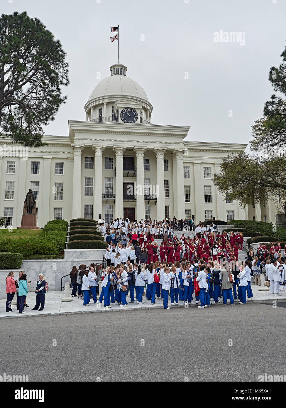 Krankenschwestern nehmen an der Alabama Krankenschwestern Tag am Kapitol, eine Rallye für das Gesundheitswesen bezogene Gesetzgebung in Montgomery Alabama, USA. Stockfoto