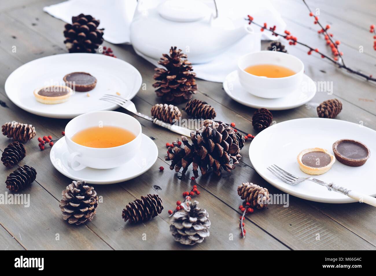 Kräutertee mit Schokolade Torten Stockfoto