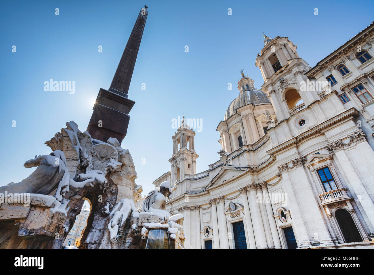 Ein schöner Tag von Schnee in Rom, Italien, 26. Februar 2018: eine wunderschöne Aussicht auf dem Navona Platz unter dem Schnee Stockfoto