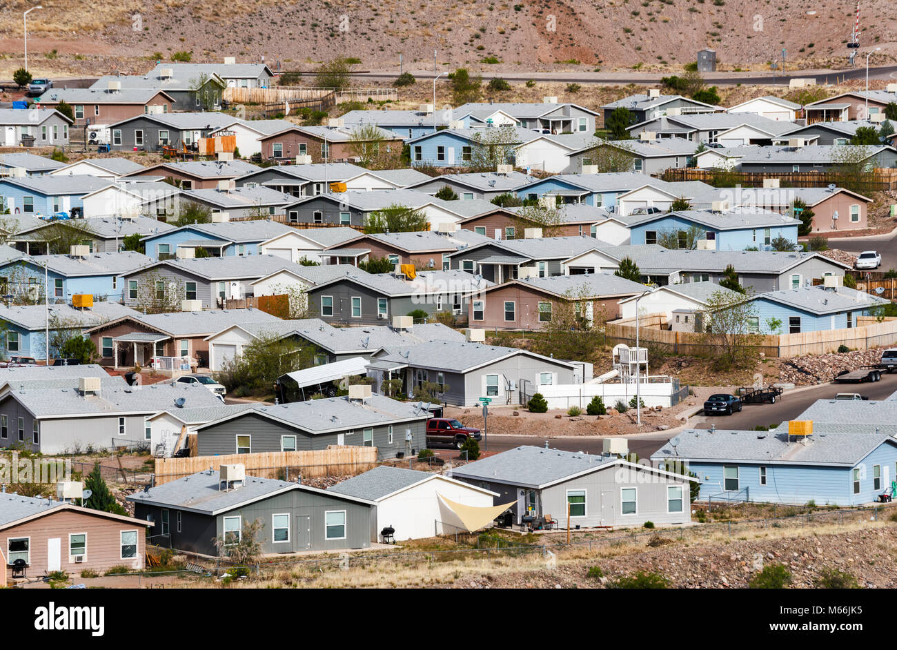 Einfamilienhäuser in Wohngebiet im Unternehmen Stadt Morenci, Arizona, USA Stockfoto