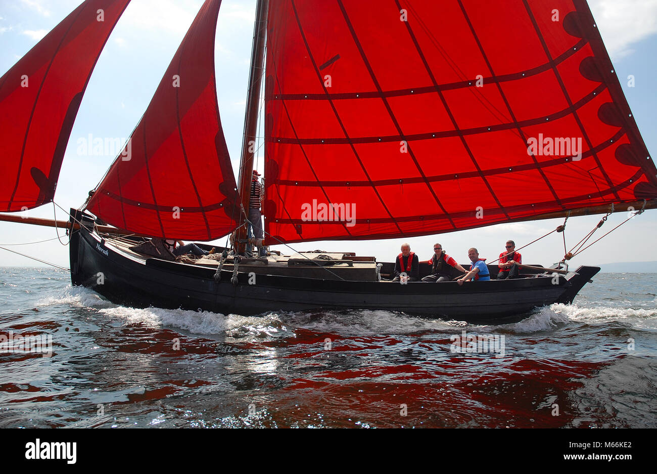 Die Galway Nutte Norah segelt vor Galway, Irland Stockfoto