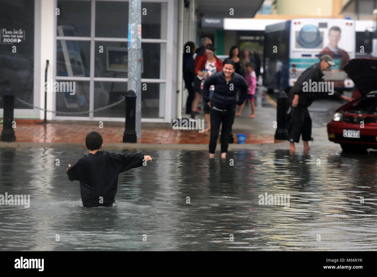 Bild von Tim Manschette - 1. Februar 2018 - Überschwemmung von König Gezeiten und die Auswirkungen von ex-cyclone Fehi in Nelson, Neuseeland verursacht Stockfoto