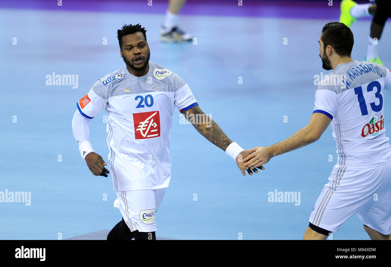 CRACOV, Polen - Januar 17, 2016: Männer EHF European Handball Federation EURO 2016 Krakau Tauron Arena Serbien Frankreich o/p: Cedric Sorhaindo Stockfoto