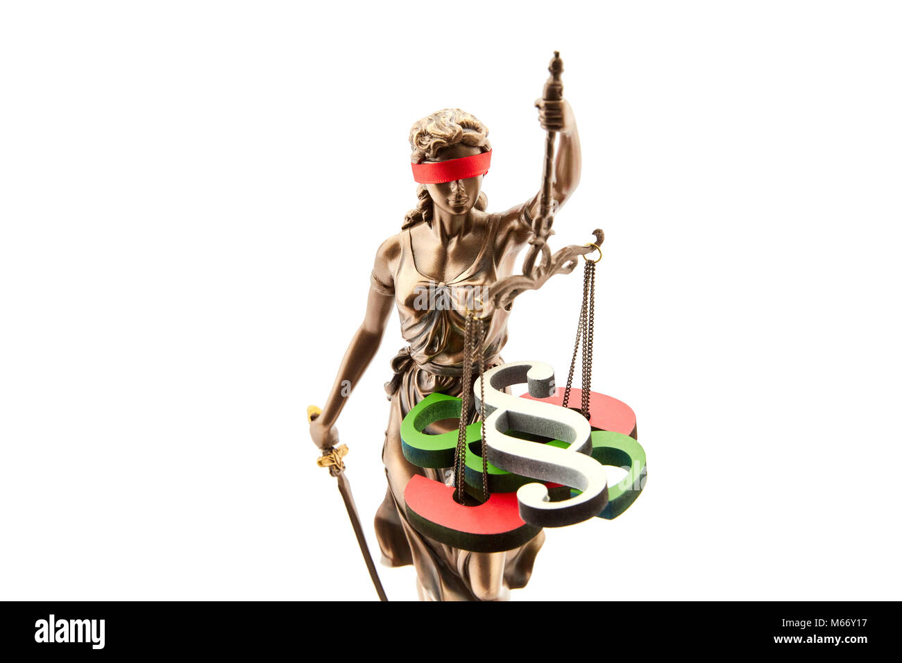 Viele Absätze, die sich auf die Waage von einer blinden Justitia als Gesetz Konzept Stockfoto