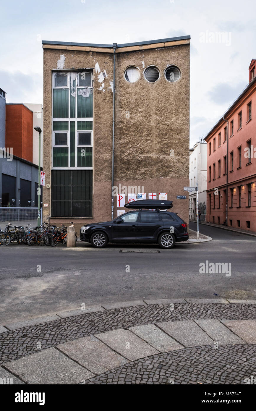 Berlin, Mitte, auguststraße. Berliner Elektrizitätswerke AG Gebäude Exterieur & Fassade. Alte Strom sub-Empfangsgebäude. Historische Ziegel aufgeführt b Stockfoto