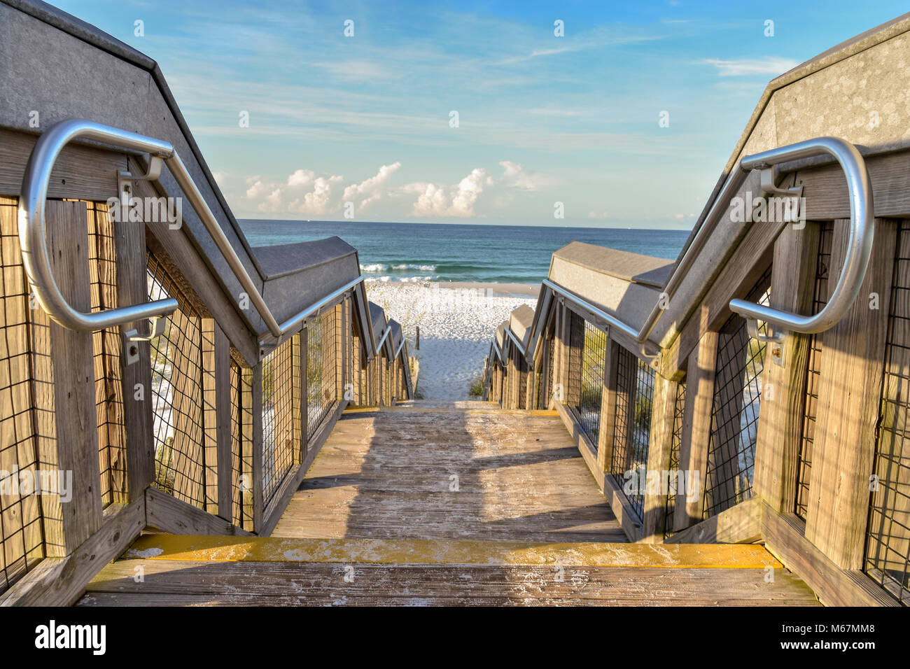 Eine sehr beliebte Spring Break Destination, Panama City Beach, Florida, ist für seine einzigartigen weißen Sandstrände bekannt Stockfoto